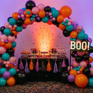 Beyond the Spooky: How to Host a Hauntingly Good Halloween Party with Balloons